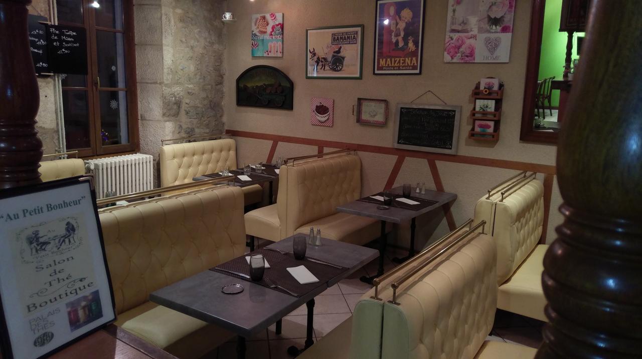 Готель Logis De L'Europe Restaurant Le Cepage Corbigny Екстер'єр фото