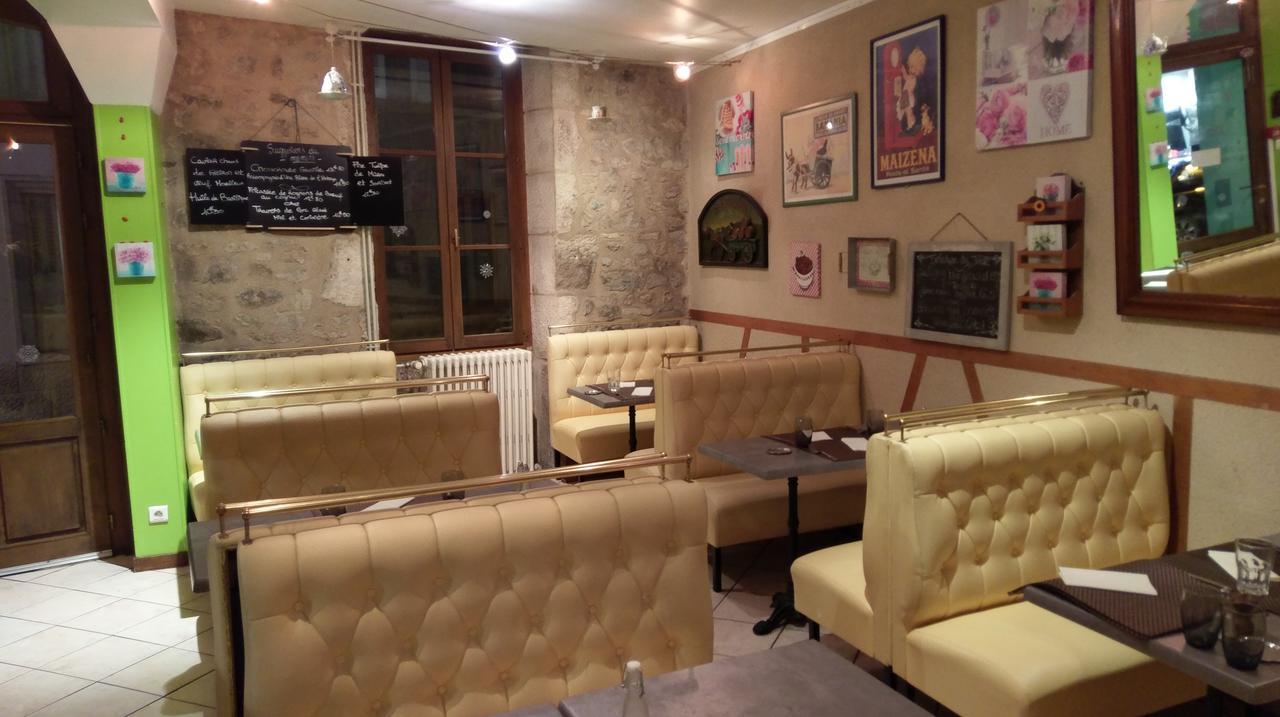 Готель Logis De L'Europe Restaurant Le Cepage Corbigny Екстер'єр фото