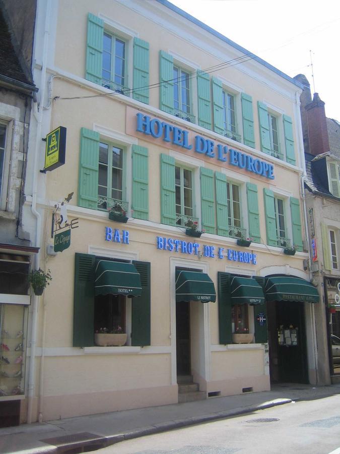 Готель Logis De L'Europe Restaurant Le Cepage Corbigny Екстер'єр фото